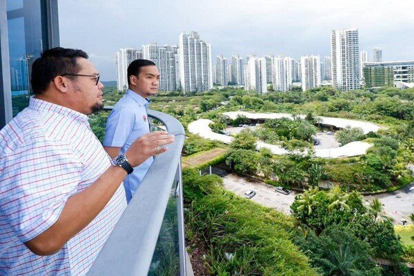 Johor Chef Minister Onn Hafiz visit Forest City