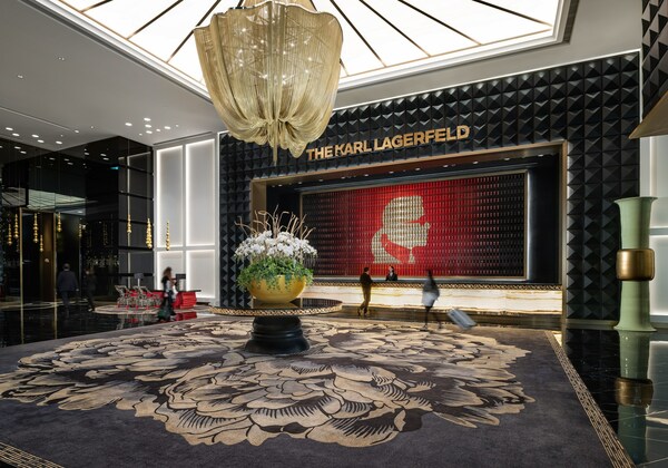 THE KARL LAGERFELD MACAU features the stylish “Family Vacation Package,” complete with special privileges.