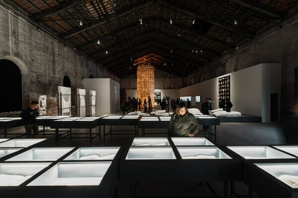 Atlas: Keharmonian dalam Kepelbagaian, Astaka China di Venice Biennale ke-60