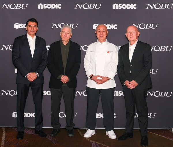 Sodic 总经理 Ayman Amer、Nobu Hospitality 联合创始人 Robert De Niro、Nobu Hospitality 联合创始人Nobu Matsuhisa、Nobu Hospitality 首席执行官 Trevor Horwell