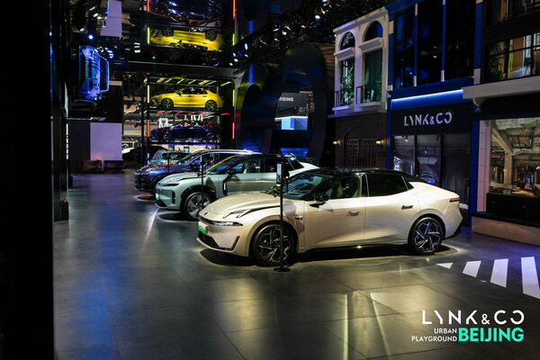 Lynk & Co showcases vehicles featuring EM-P at the Beijing Auto Show (PRNewsfoto/Lynk & Co)