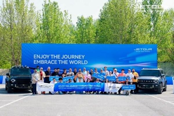 Global media representatives experienced JETOUR』s latest SUV models in Beijing
