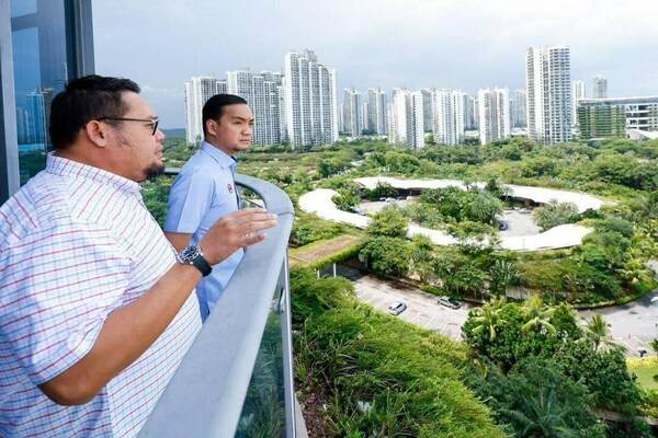 Johor Chief Minister Onn Hafiz visited Forest City
