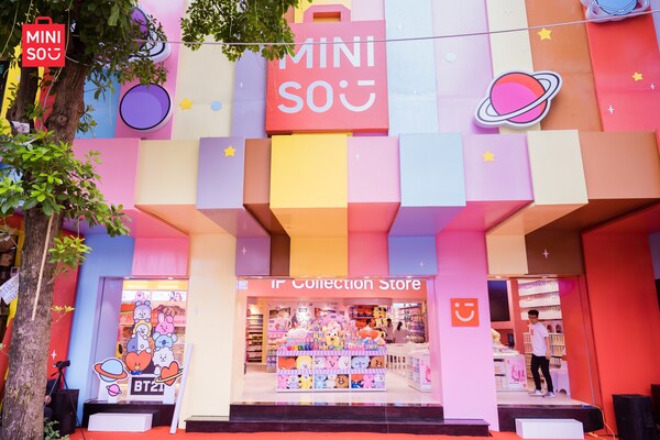 MINISO Launches Its First IP Collection Store with Colorful Storefront in Vietnam