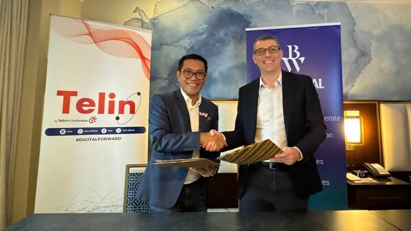 BW Digital and Telin forge strategic partnership to build Hawaiki Nui 1 submarine cable system and boost connectivity around Indonesia and Australia. From L to R: Budi Satria D. Purba - Chief Executive Officer of Telin and Ludovic Hutier - Chief Executive Officer of BW Digital.