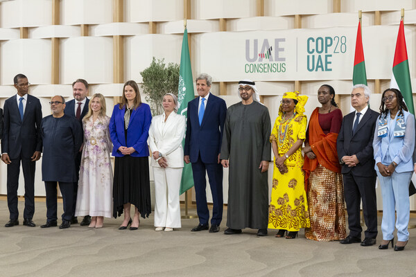 HH Sheikh Mohamed bin Zayed Al Nahyan, President of the United Arab Emirates (5th R), stands for a photograph with dignitaries during a COP28 international partner’s recognition ceremony
