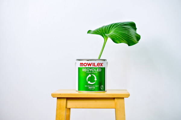 Mowilex Recycled paints have a carbon footprint that is reduced by up to 60%, offering premium quality at a substantially lower price than high-grade paints of equal formulation.