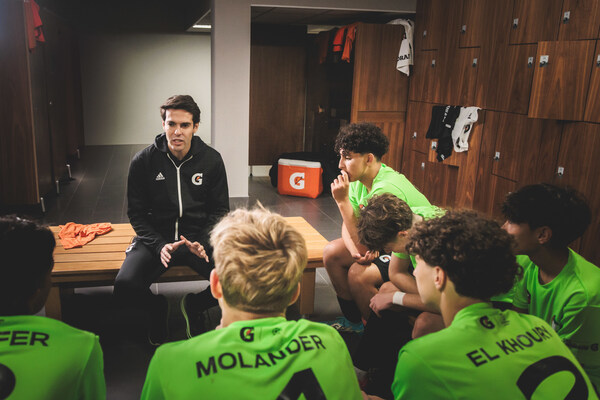 Gatorade has brought football legend Kaka to boost the confidence of the losing team from the 2024 Gatorade 5v5 Finals.