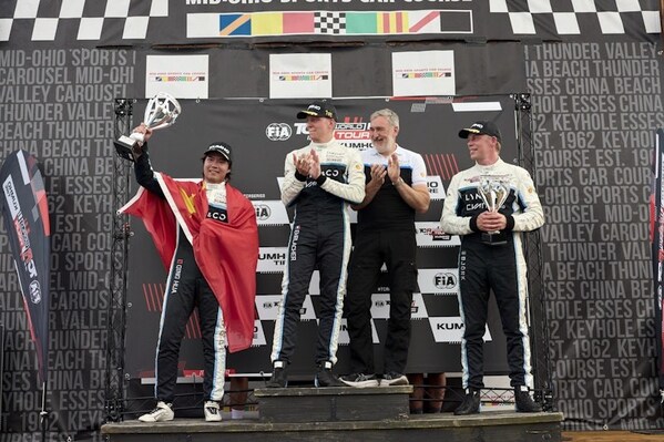 Lynk & Co Cyan Racing drivers celebrate their major victory. (PRNewsfoto/Lynk & Co)