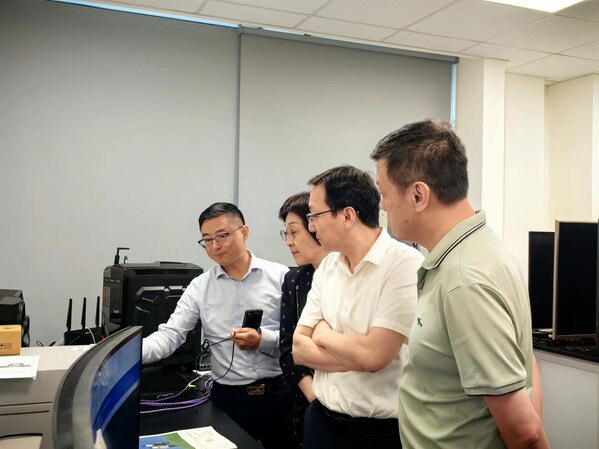 深圳市市场监管局副局长李军一行到访TÜV莱茵深圳公司