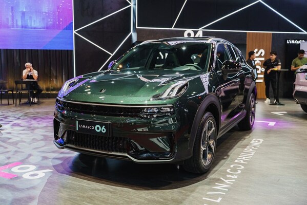 Edgy Sporty SUV Lynk & Co 06