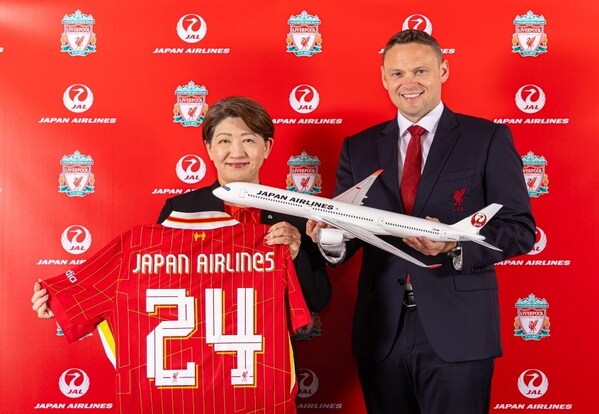 Left: Junko Sakihara, Deputy Senior Vice President - Customer Experience at Japan Airlines; Right: Ben Latty, Chief Commercial Officer at Liverpool FC