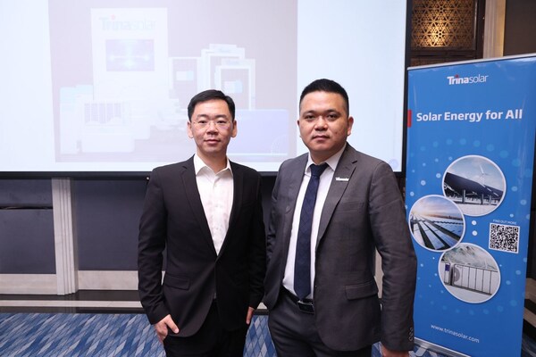 (L-R) Dr Leo Zhao, Head of Energy Storage, Trinasolar Asia Pacific and Dave Wang, Subregion Head of Trinasolar Asia Pacific at a media briefing conducted in Bangkok, Thailand