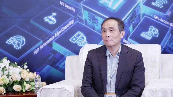 研华（中国）嵌入式物联网平台事业群总经理许杰弘