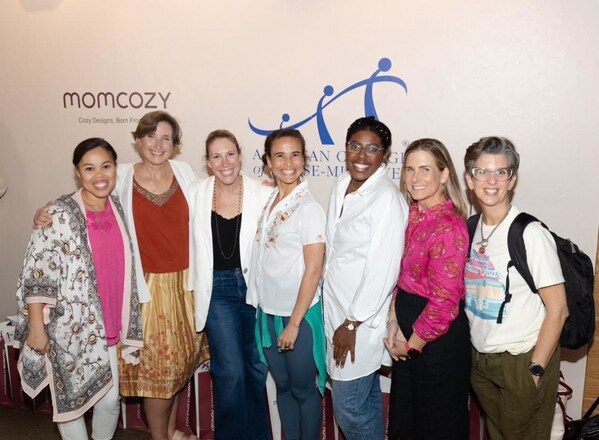 Momcozy's Ongoing Campaign for Breastfeeding Awareness Month Connects Moms and Breaks Barriers