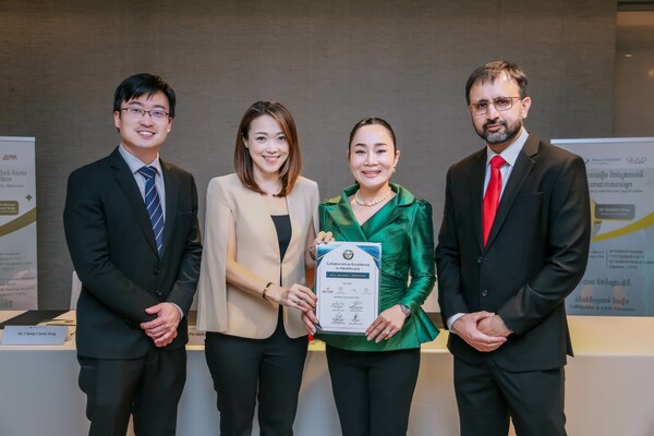 Beginning from the left: Dr. Jerry Chen, Ms. Elayne Soh, Mrs. Pin Netra, Dr. Devinder Singh