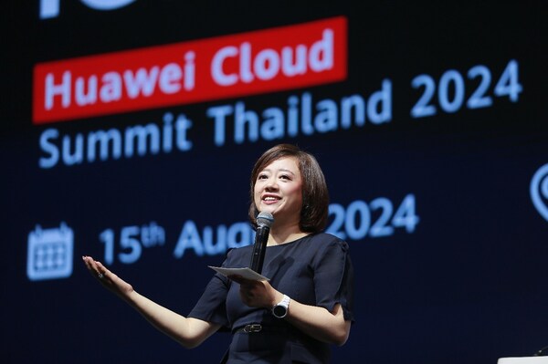 Jacqueline Shi, President of Huawei Cloud Global Marketing and Sales Service, gave her opening speech