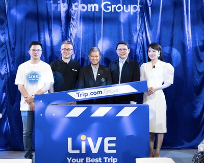 Trip.com Group のBo Sun、 CMO（左から２番目）とタイ国政府観光庁Chattan Kunjara Na Ayudhya、Deputy Governor for International Marketing Asia and South Pacific （真ん中）を中心にTrip.com Group のSunny Sun、 Vice President（右から一番目）、　Boon Sian Chai、Managing Director and Vice President of International Markets（右から２番目）、　Edison Chen、Vice President(左から１番目)