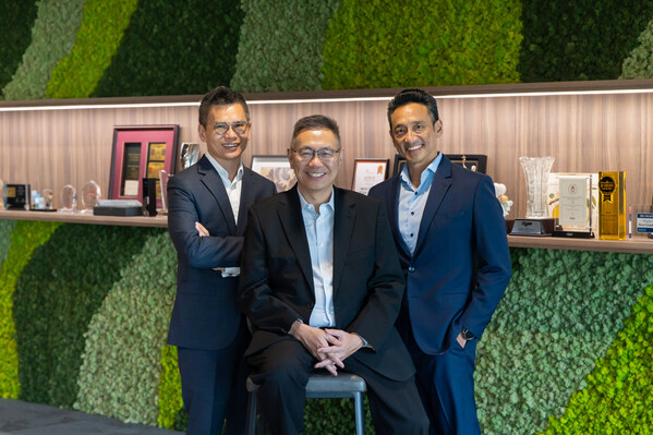 From left, Quah Kay Beng, BigFundr CEO & Founder, Koh Wee Seng, CEO of Aspial Corporation Ltd and Meelan Gurung, Senior Director, Corporate Finance & Investments, Aspial Corporation Ltd