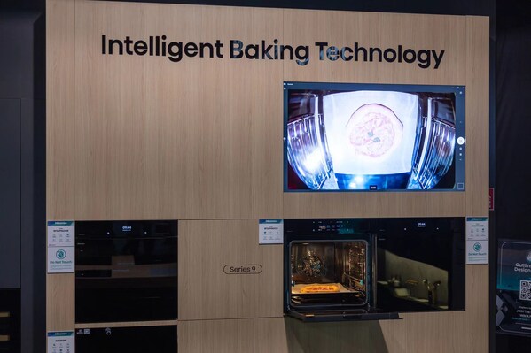 Hisense Hi9 Series Oven offers advanced features for intelligent baking