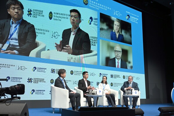 In the first plenary session entitled "What is Impact? Launching a new, systematic assessment of Asian giving", Ichiro Kabasawa, Executive Director of The Nippon Foundation (1st left), Benny Lee, CEO of the Tanoto Foundation (2nd left), and Jennifer Stout, Deputy Director of the Bill & Melinda Gates Foundation (2nd right), explore the potential of new assessment tools to define and ensure philanthropic impact. The session was moderated by William Foster, Managing Partner of the Bridgespan Group (1st right). Jagannatha Kumar, Chief Executive Officer of Reliance Foundation, and Mattie Bekink, China Regional Director of the Ford Foundation, also participated in the discussion via video conferencing.