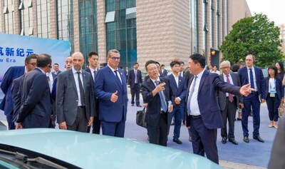 Prime Minister Aziz Akhannouch commends the line-up of electric vehicles powered by Gotion batteries (PRNewsfoto/)