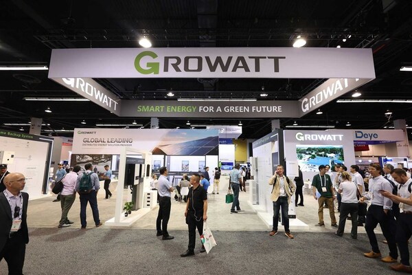 Growatt showcased a comprehensive range of solar and energy storage products designed to meet the diverse energy needs of American households and businesses.