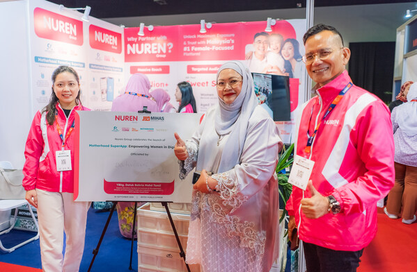 Nuren Group meraikan pelancaran Motherhood SuperApp: Memperkasakan Wanita dalam Perdagangan Digital, yang telah disempurnakan oleh YBhg. Datuk Bahria Mohd Tamil, Timbalan Ketua Setiausaha (Pelaburan dan Pengurusan) di Kementerian Pelaburan, Perdagangan dan Industri (MITI).