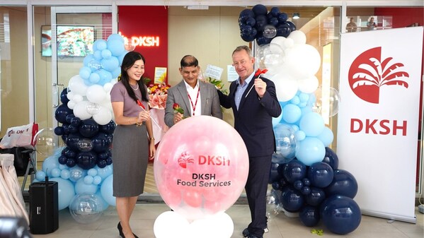 DKSH Malaysia Consumer Goods kicks off its Food Services Test Kitchen with a popping burst of energy! From left to right: Serene Lee, Director of Legal (Malaysia, Singapore & Brunei), Sandeep Tewari, Head of Country Management and Vice President of Healthcare, and Daniel Schwalb, Vice President of FMCG.