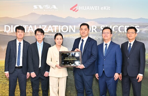 The management team of SVOA Public Company Limited and Huawei on the occasion of jointly announcing cooperation to expand the SME market business in Thailand