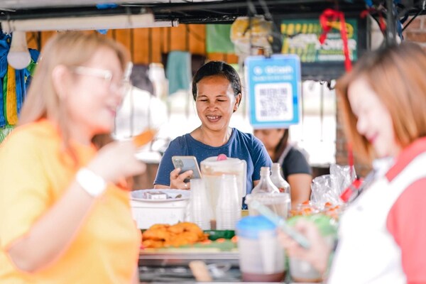 ENABLING FILIPINOS TO THRIVE EVERY DAY. GCash empowers micro, small and medium businesses like wet market vendors by providing them with digital financial tools that enable them to earn more, grow their business, and leverage opportunities to make money work for them. (PRNewsfoto/GCash)