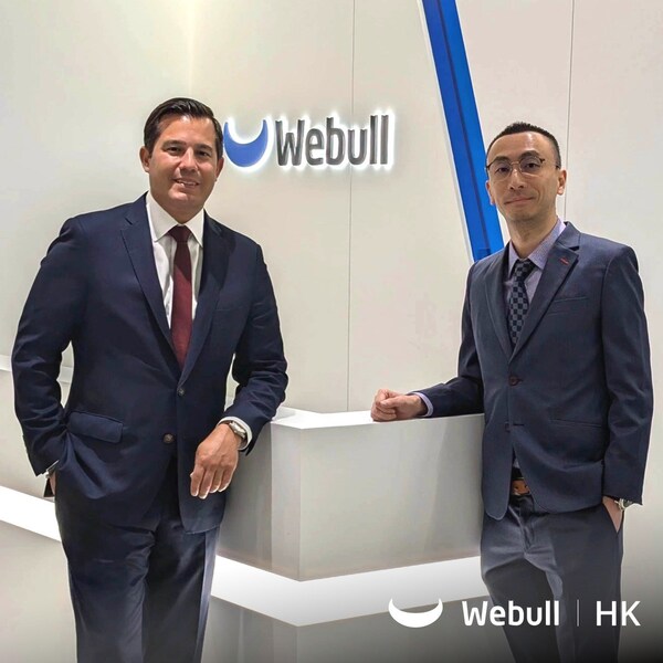 Webull集團總裁兼美國CEO Anthony Denier和Webull香港CEO Mills進行了深度交流，並接受了當地知名媒體的專訪