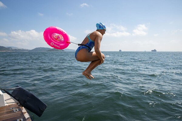 30 swimmers, representing a cross-section of Hong Kong’s diverse community undertake a unique challenge to support Splash Foundation.