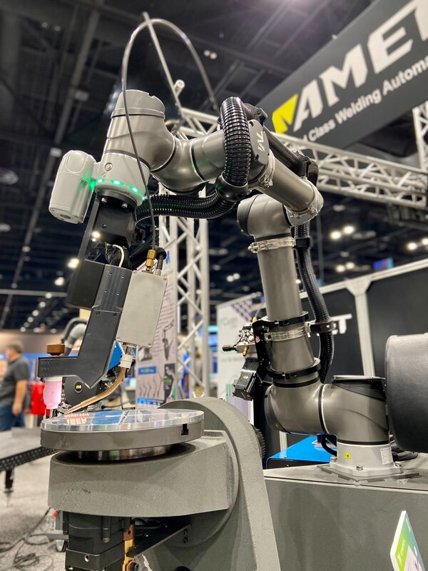 Techman Robot collaborated with AMET to launch AI welding Cobot.