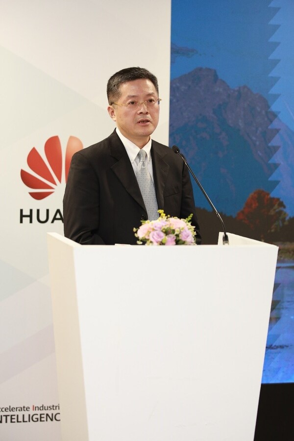 华为企业销售全球伙伴发展、商业与分销总裁张林 (PRNewsfoto/HUAWEI TECHNOLOGIES CO., LTD.)