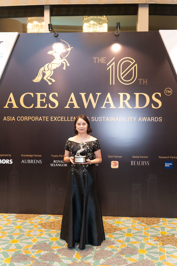 DBP Senior Vice President for Operations Catherine Magana receives the Top Sustainability Advocates in Asia award under the Sustainability category of the Asia Corporate Excellence and Sustainability (ACES) Awards 2023 during the ceremony held in Kuala Lumpur, Malaysia.