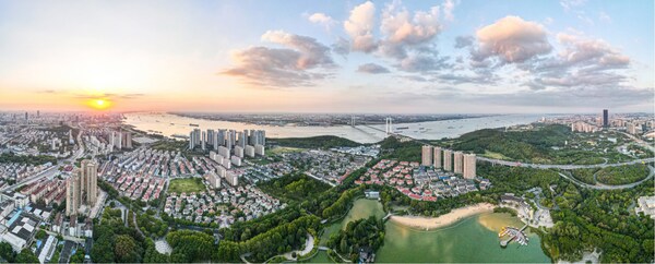 Photo provided by the publicity department of CPC Jiangyin municipal committee shows an aerial view of Jiangyin City in east China's Jiangsu Province.