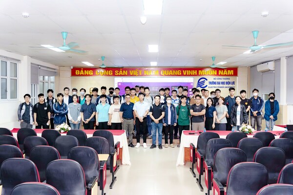 JA Solar Empowers Renewable Energy Talent Development with Practical Training Program at Vietnam Electric Power University