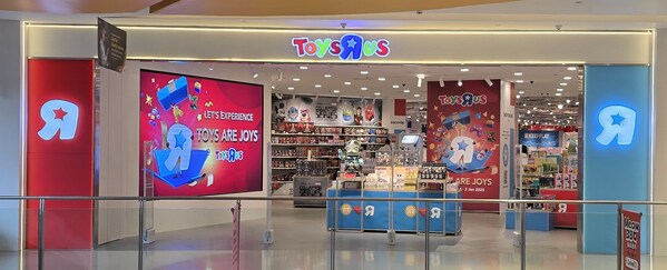 Step into the newly reimagined Asia flagship store at VivoCity, where Toys"R"Us invites you to discover a dynamic mix of toy shopping and interactive play zones!