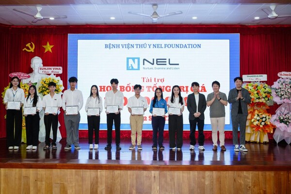 From the right, Saigon Ventures Co., Ltd. / CEO / Shin Hyun-kyu, NEL Animal Medical Foundation / Director / Im Deok-ho, NEL Animal Medical Foundation / Chairman / Yun Il-yong