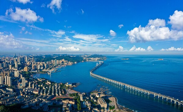 A scenery view of the coastal city Dalian in Northeast China’s Liaoning province. WANG HUA / FOR CHINA DAILY (PRNewsfoto/China Daily)