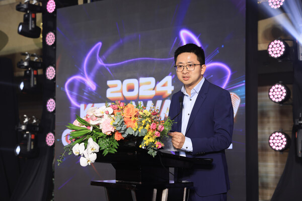 Mr. Shawn Yang, General Manager of Global Business Development at Alibaba.com, spoke at the KEL Award Grand Finale