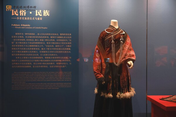 The First Silk Fashion Festival Held at the China National Silk Museum