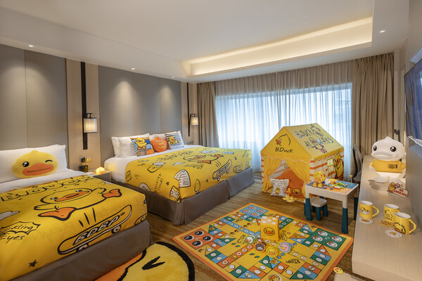 B.Duck Family Room at PARKROYAL on Beach Road