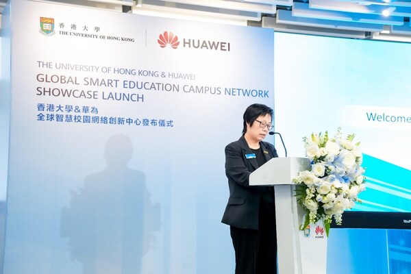 Flora Ng, Chief Information Officer and University Librarian at HKU, giving a welcome speech