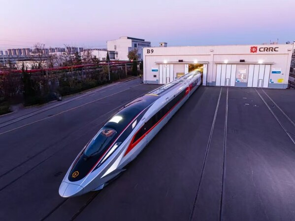 Unveiling the Future of High-Speed Rail: CR450 EMU Prototype Debuts at 400 km/h