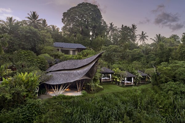 Experience tranquility at Yoga Pavilion at The Westin Resort & Spa Ubud Bali, the perfect place for a wellness journey with your loved ones, surrounded by the serene beauty of Ubud’s jungle. (PRNewsfoto/The Westin Resort & Spa Ubud, Bali)