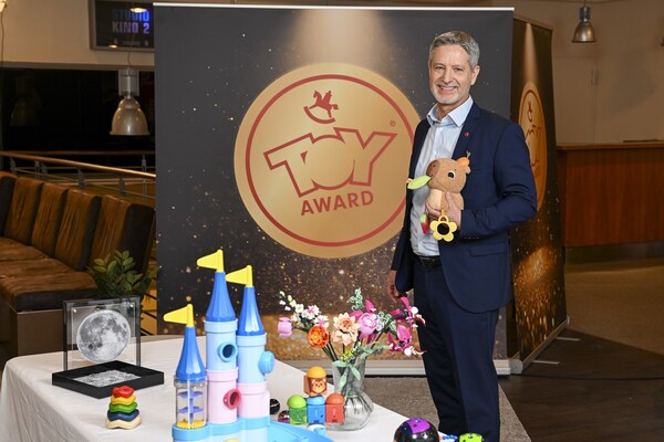 Christian Ulrich, Board Spokesperson at Spielwarenmesse eG, presents the ToyAward nominees of the Spielwarenmesse 2025. (Photo: Spielwarenmesse eG/Thomas Panzau)