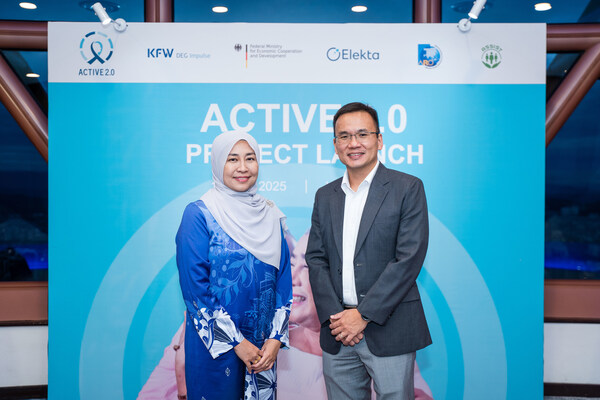 Dr. Ros Suzanna Ahmad Bustamam, Ketua Jabatan, Jabatan Radioterapi dan Onkologi, Hospital Kuala Lumpur dan Paul Lee, Pengarah Projek ACTIVE 2.0.