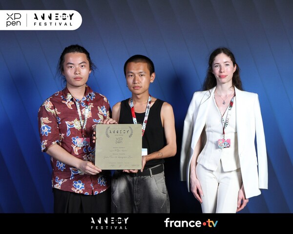 Haoyuan ZHU, Jiali TAN and XPPen representative at the Annecy International Animation Film Festival in France ©ANNECY FESTIVAL / S. Clement